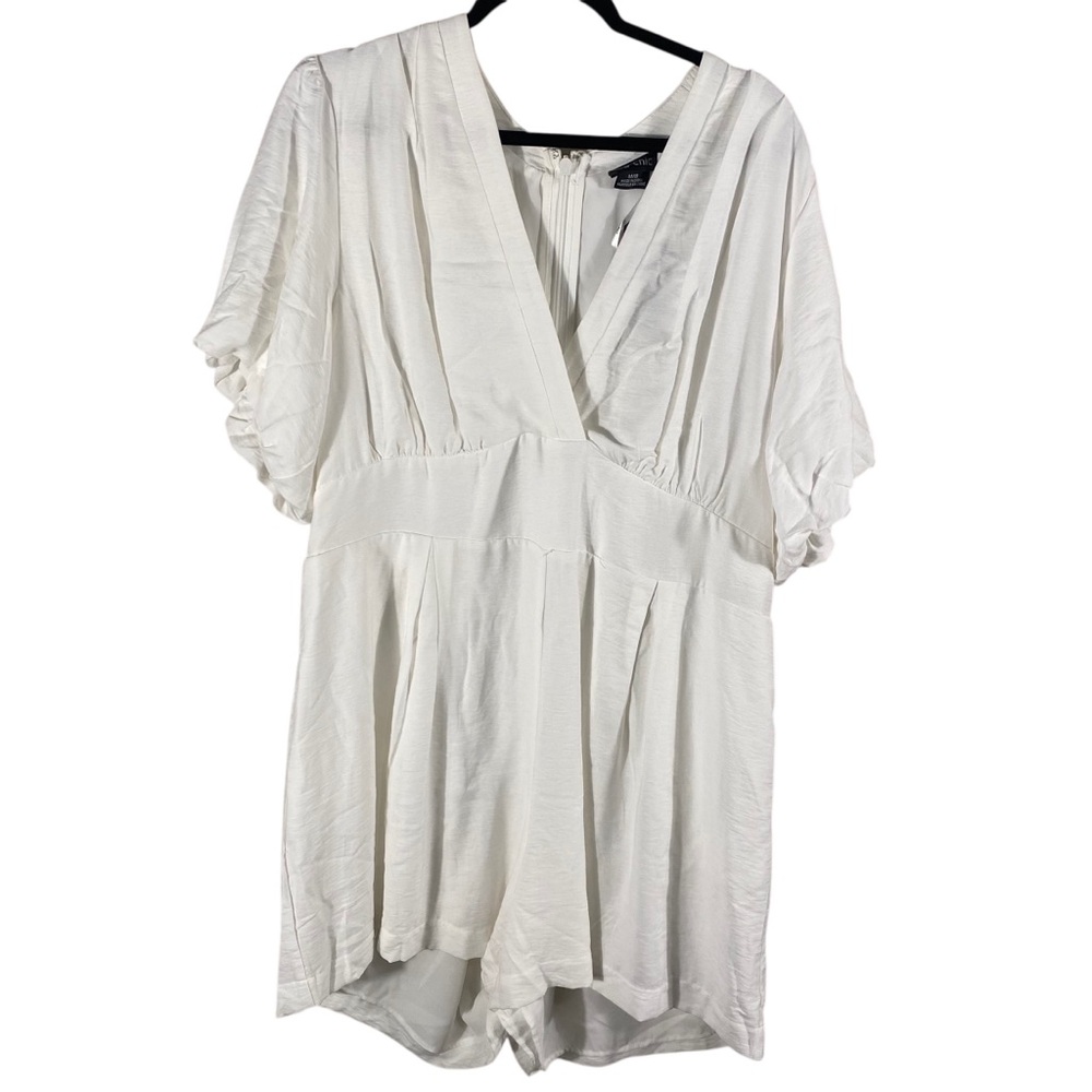City Chic  v neck White Romper with Bubble Sleeves Sz 18 NWT